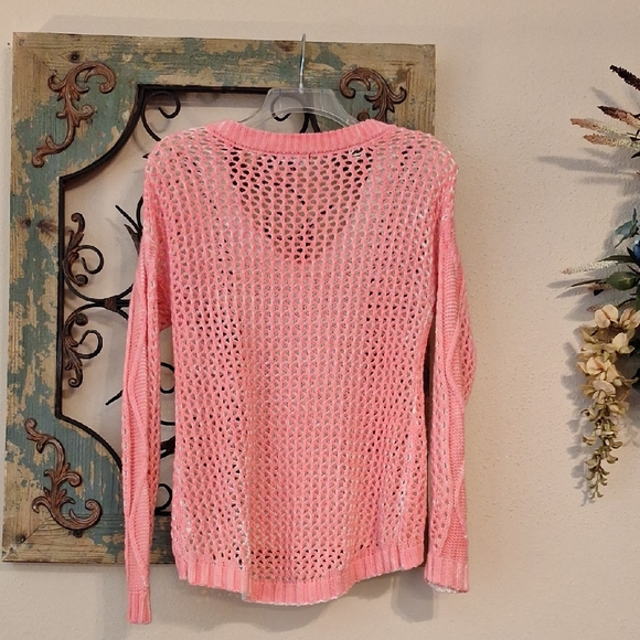 a.n.a Vibrant Pink V-Neck Sweater. Great Condition Size Small - Picture 7 of 9